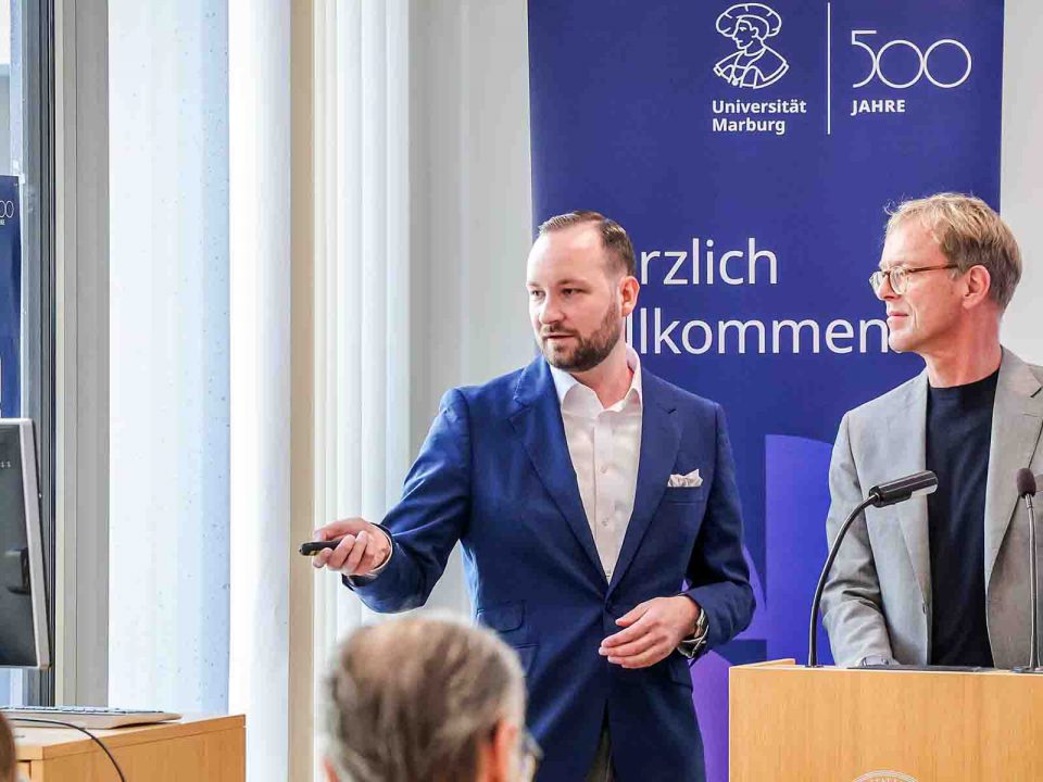 Vorführung der Marburger Wissensräume auf der Pressekonferenz der Philipps-Universität am 30.09.2026